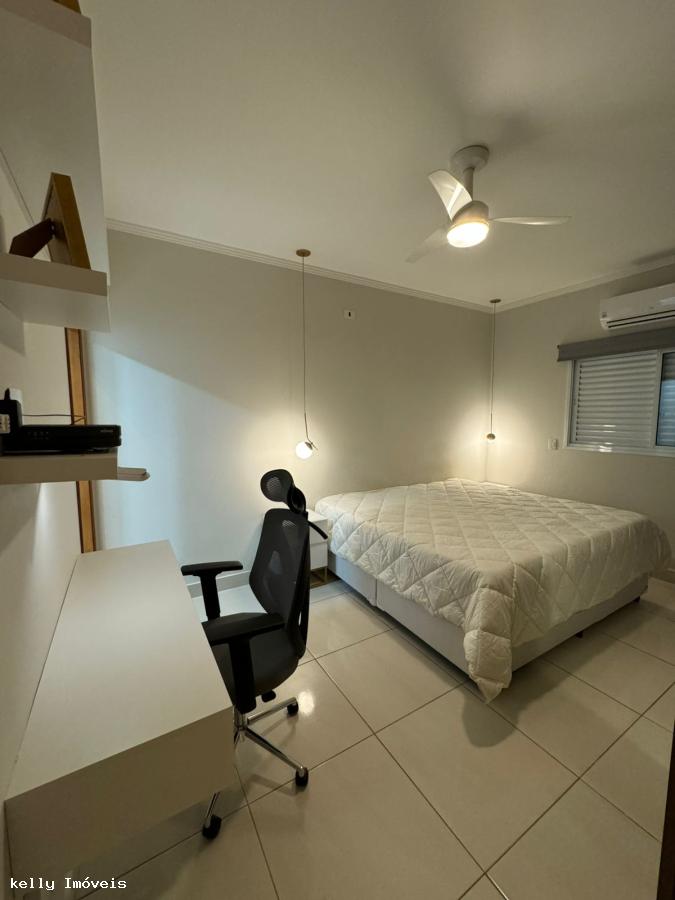 Casa à venda com 3 quartos, 242m² - Foto 21